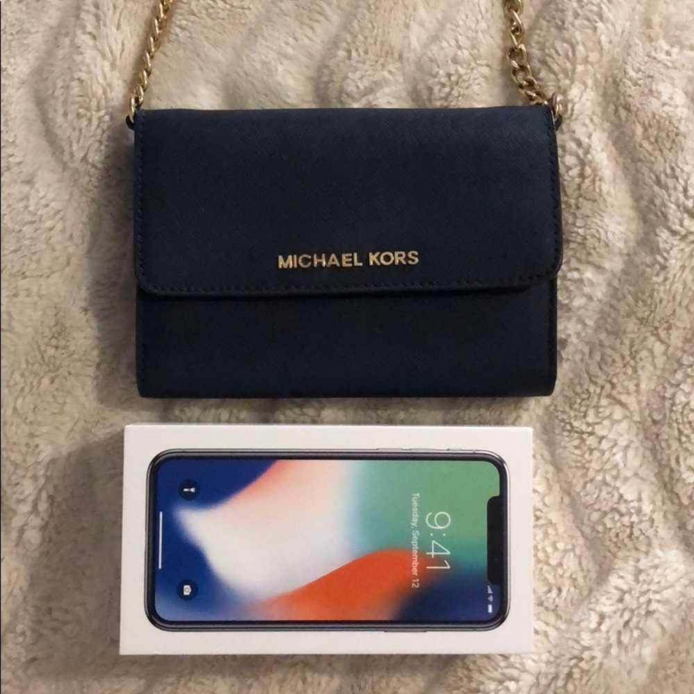 Micheal Kors Cross body